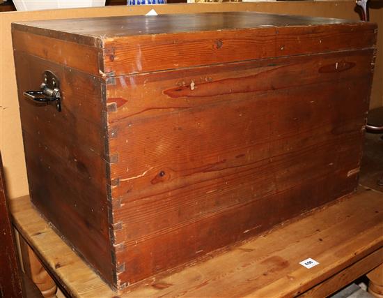 Pine blanket box